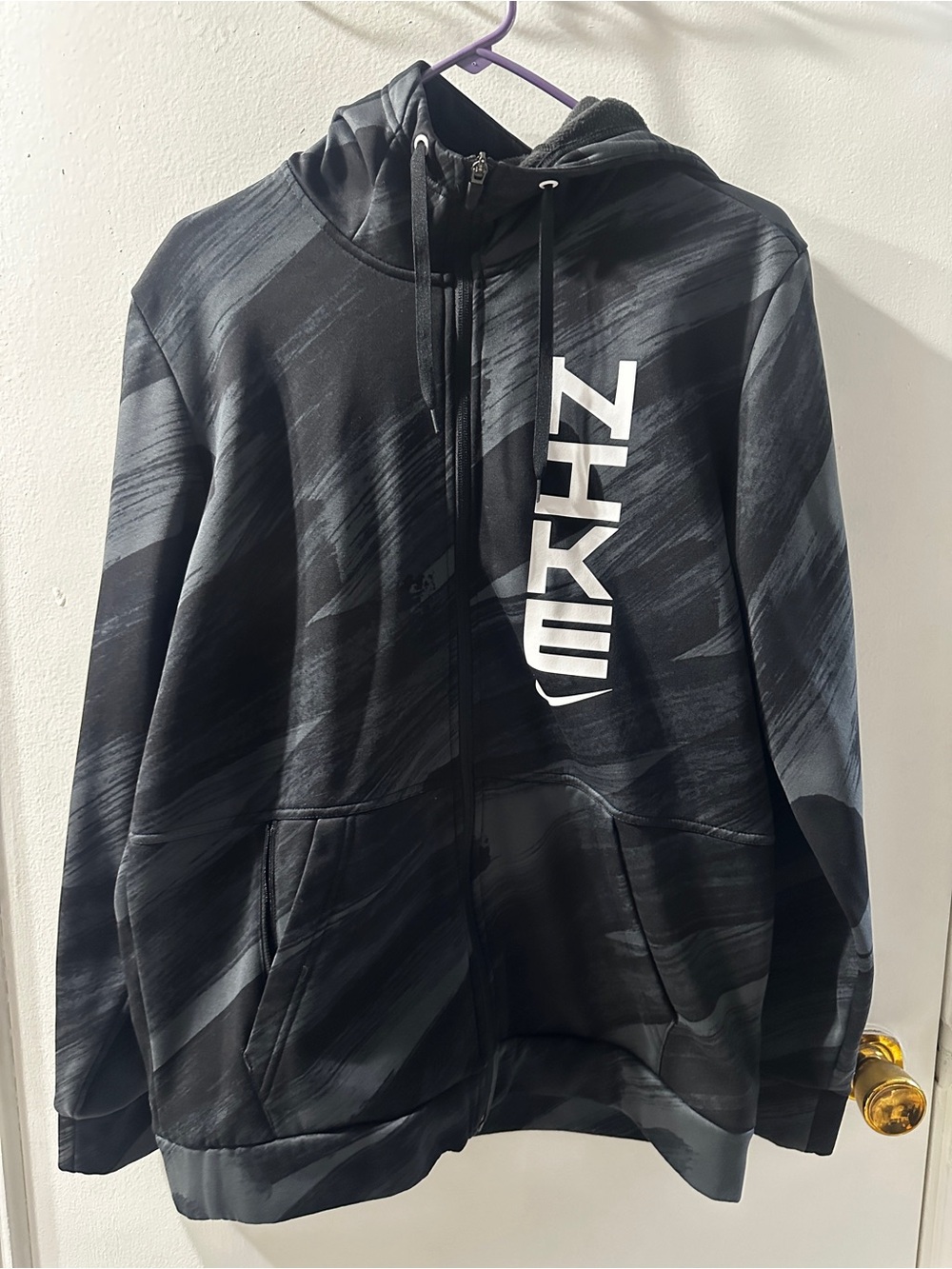 Men’s Nike zip up hoodie size medium